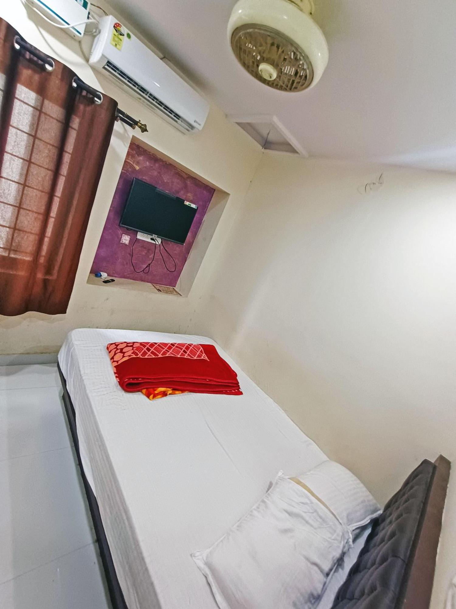 STAYMAKER MG Residency Chikmagalūr Exterior foto
